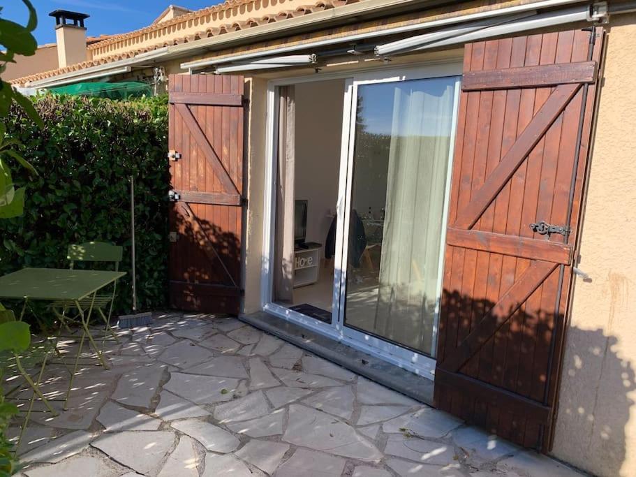 Maisonnette Dans Belle Residence Saint-Vallier-de-Thiey Exteriér fotografie